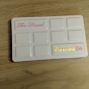 Too Faced White Chocolate Chip